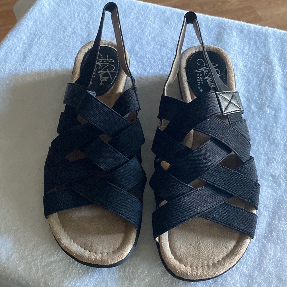 LIFE STRIDE SANDALS